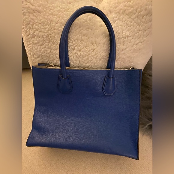 Michael Kors large blue Mercer Bag with silver hardware - Picture 4 of 7